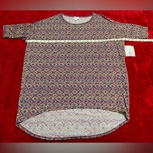OVERSIZED C PICS CLOSET CLEAR OUT ON ALL LULAROE MAKE A OFFER BUNDLE NWT MEDIUM